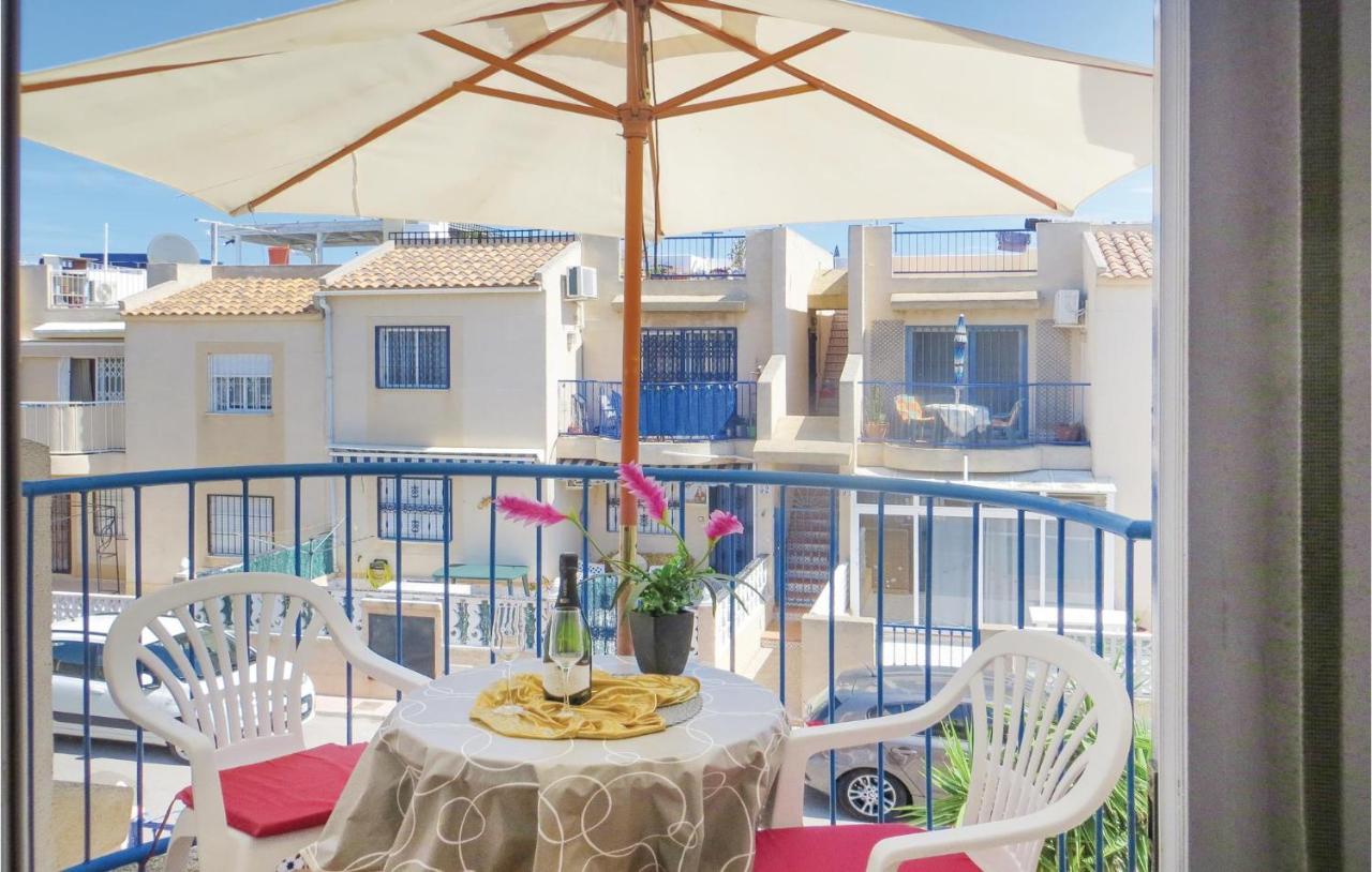 Nice apartment in Torrevieja with 2 Bedrooms, WiFi&Outdoor swimming pool Buitenkant foto