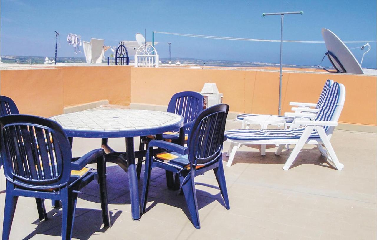 Nice apartment in Torrevieja with 2 Bedrooms, WiFi&Outdoor swimming pool Buitenkant foto